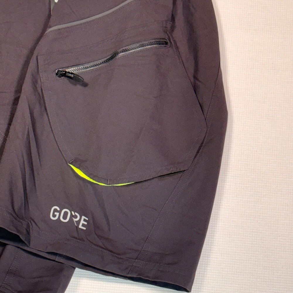Gore Wear C3 Trail‎ Shorts Mens XL Black Mountain Biking Cargo Shorts 100047 NEW - Picture 8 of 8